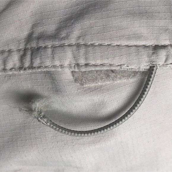 Vintage Y2K Columbia Khaki Low Rise Indie Gorpcore Convertible Cargo Pants / 6 - Picture 6 of 6